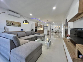 Carousel Apartments